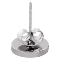 Fermoir argenté pour clous d'oreilles en acier chirurgical Fermoir argenté pour clous d'oreilles en acier chirurgical sur fond blanc