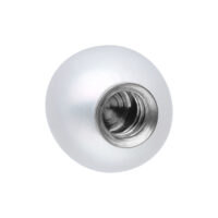 Boule de piercing en titane argenté avec filetage interne Boule de piercing en titane argenté avec filetage interne sur fond blanc