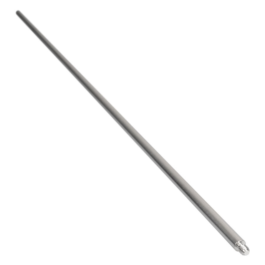 Tige d'insertion en acier chirurgical argenté Longue et fine tige d'insertion en acier chirurgical argenté sur fond blanc
