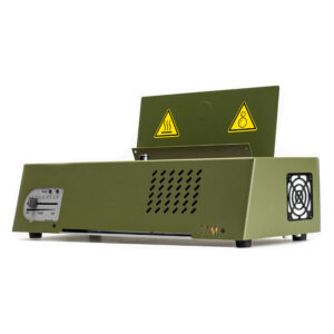 Thermocopieur vert TIM avec ventilateur et panneau de commande sur fond blanc