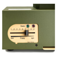 Thermocopieur vert TIM de Wildcat Thermocopieur vert TIM avec panneau de commande et LEDs sur fond clair