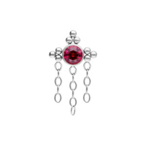 Embout de piercing en argent avec cristal rouge rubis et trois chaînes sur fond blanc