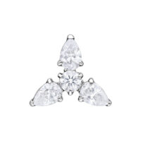 Embout Trinity Push Fit argenté Embout Trinity argenté avec trois cristaux clairs sur fond blanc