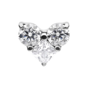 Triple embout cœur en cristal en titane avec pierre claire sur fond blanc