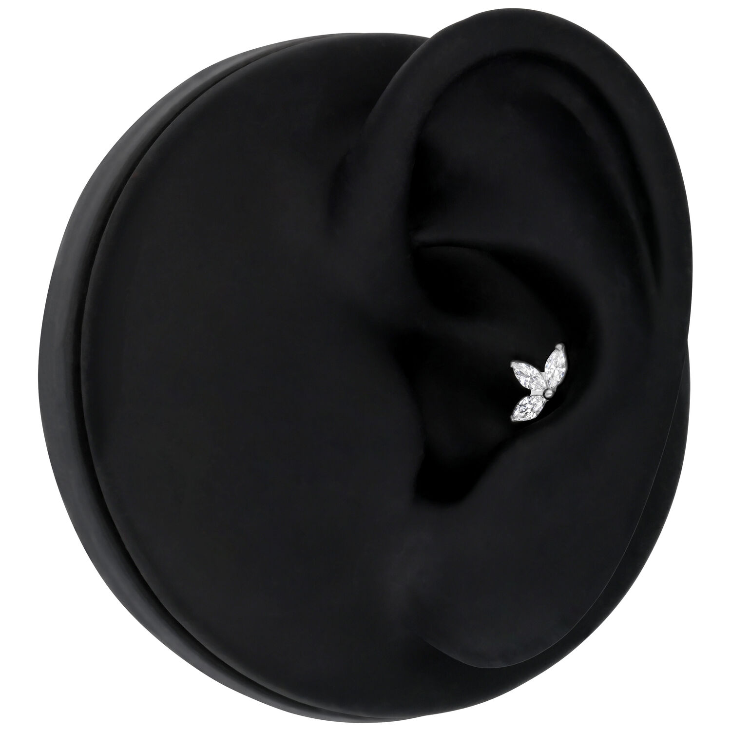 Embout Crystal Lotus pour piercing Push Fit Embout de piercing Crystal Lotus argenté sur modèle d'oreille noire