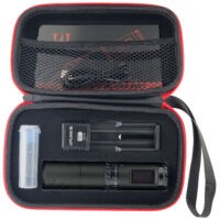 EP101 Wireless Pen Machine dans une valise de transport Machine à stylo sans fil EP101 noire dans une valise ouverte avec chargeur et accessoires