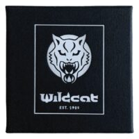 Boîte à bijoux noire avec logo Wildcat Boîte à bijoux noire avec logo Wildcat sur fond blanc