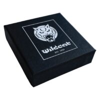 Boîte à bijoux noire Wildcat avec logo Boîte à bijoux noire avec logo Wildcat sur fond blanc