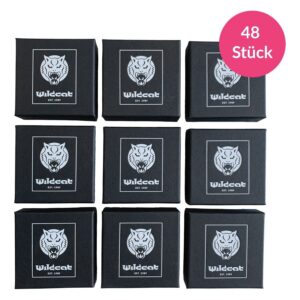 Neuf boîtes à bijoux noires avec logo Wildcat sur fond blanc, 48 pièces
