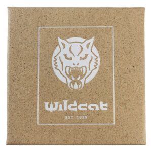 Boîte à bijoux Wildcat marron avec logo blanc sur fond neutre