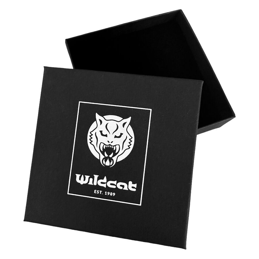 Boîte noire avec logo Wildcat pour boucles d'oreilles Boîte carrée noire avec logo Wildcat, position ouverte