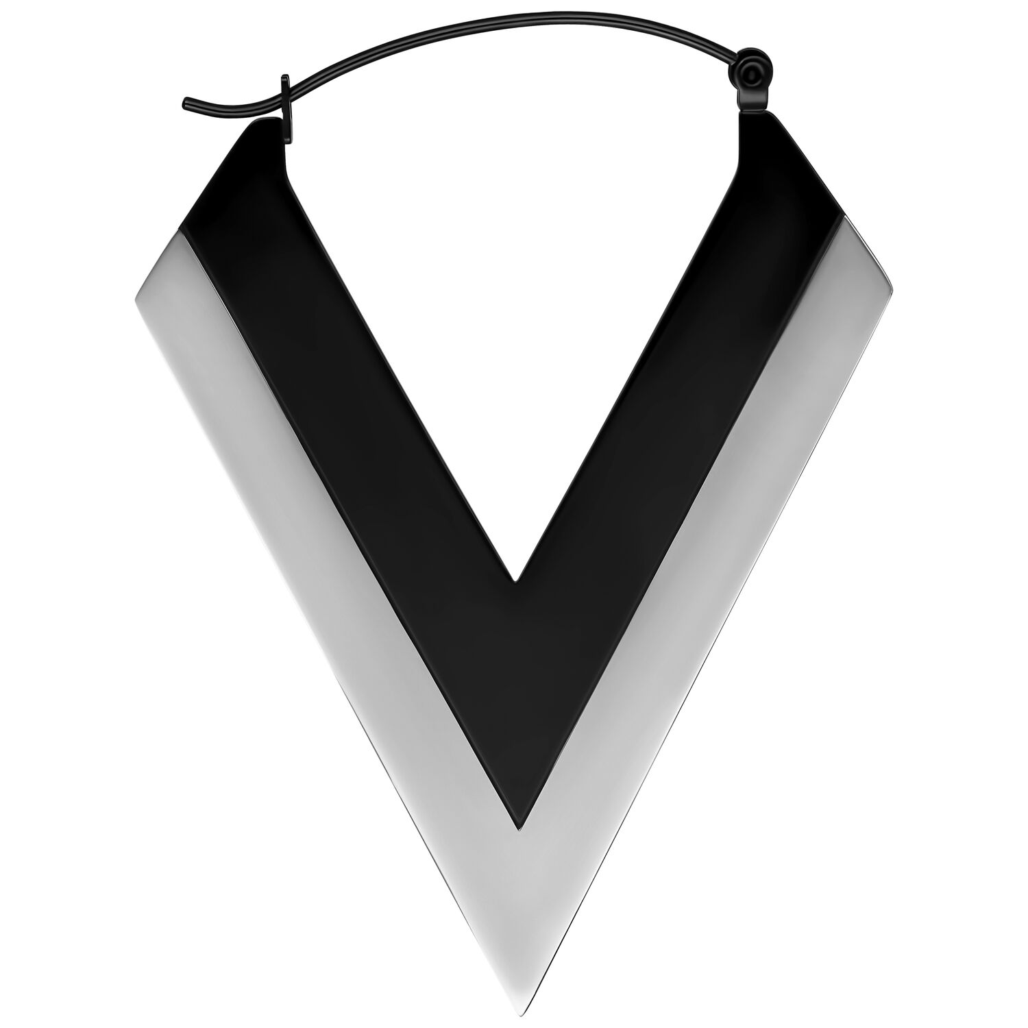 Boucle d'oreille en forme de V argent/noir en acier chirurgical sur fond blanc