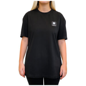 T-shirt boyfriend oversize noir en coton sur fond blanc