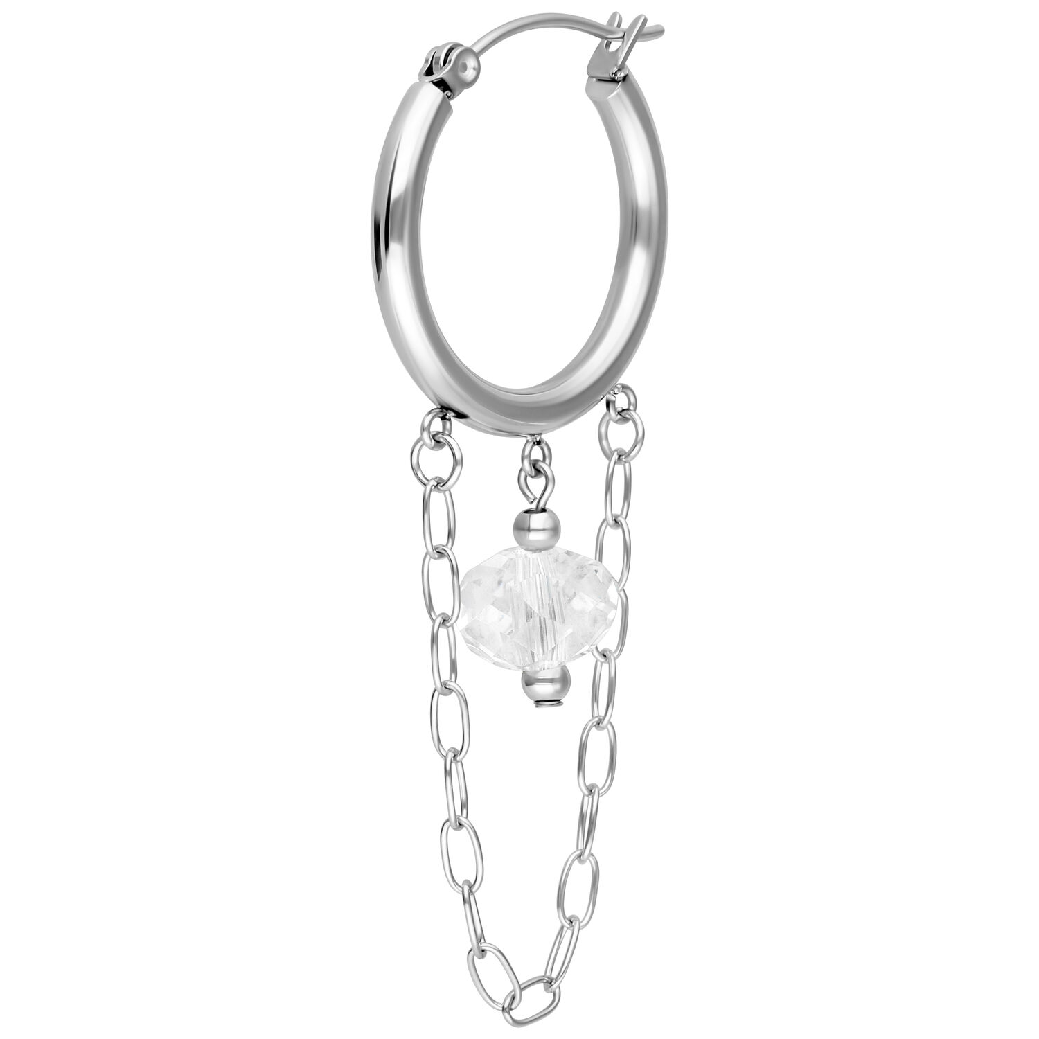 Créoles en argent avec chaîne et pendentif en pierre Boucle d'oreille en argent avec chaîne et pendentif en cristal clair sur fond blanc