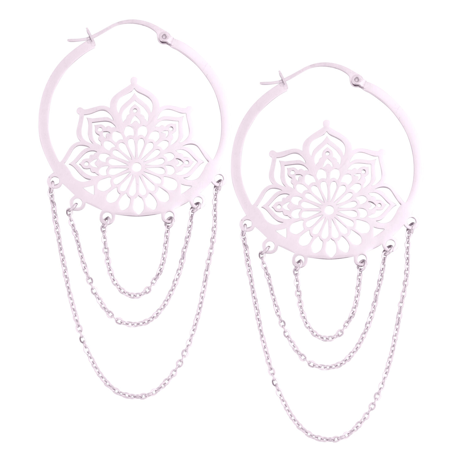 La Fleur Hoops au design élégant Boucles d'oreilles La Fleur Hoops en acier inoxydable avec motif floral délicat et pendentifs en chaîne sur fond blanc