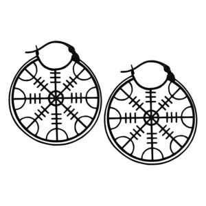 Deux boucles d'oreilles en acier inoxydable noir avec symbole Helm of Awe sur fond blanc