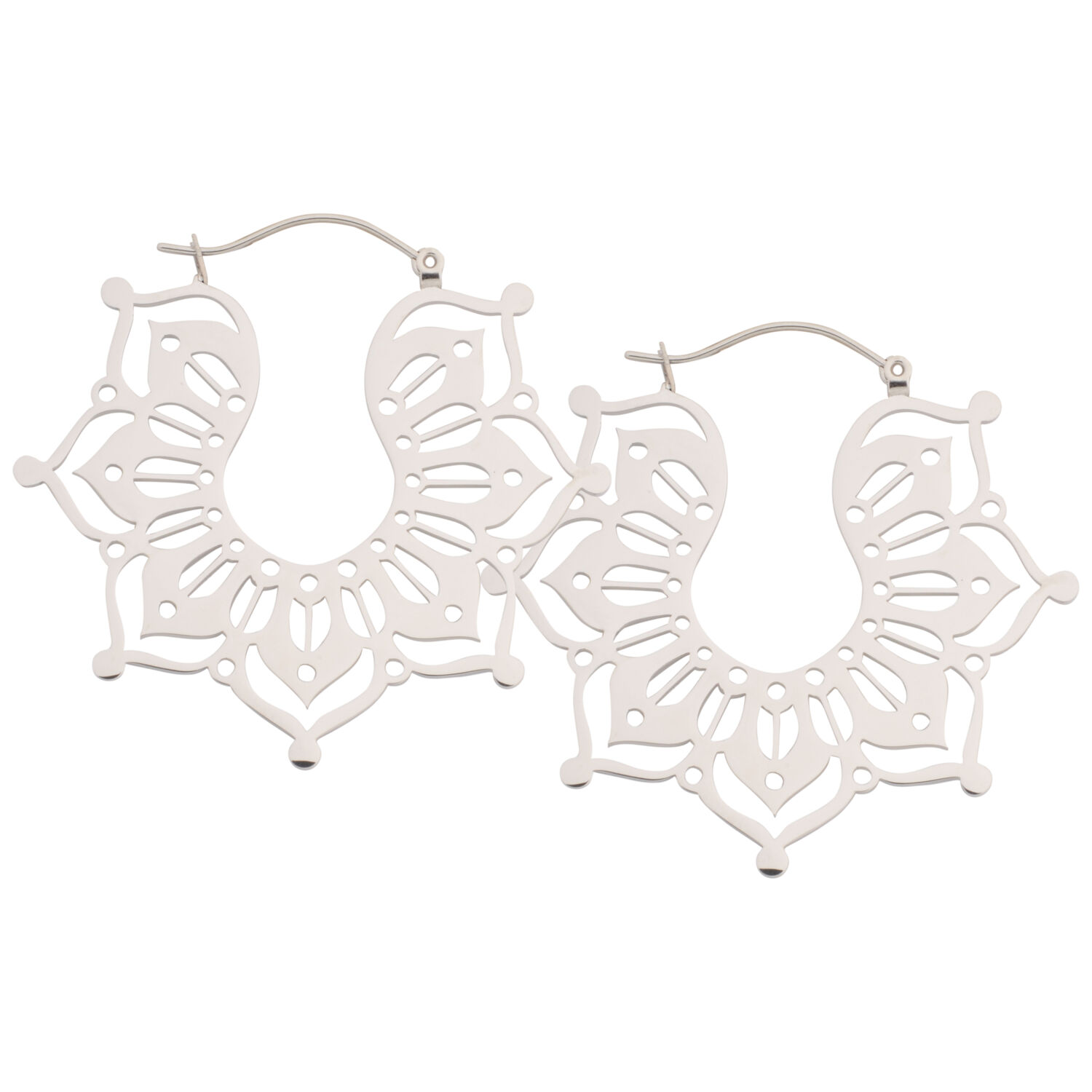 Magnolia Hoops en acier inoxydable blanc Deux boucles d'oreilles en acier inoxydable blanc, délicates, sur fond blanc