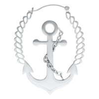 Boucles d'oreilles ancre argentées avec élément chaîne Boucle d'oreille argentée en forme d'ancre avec décoration chaîne sur fond blanc