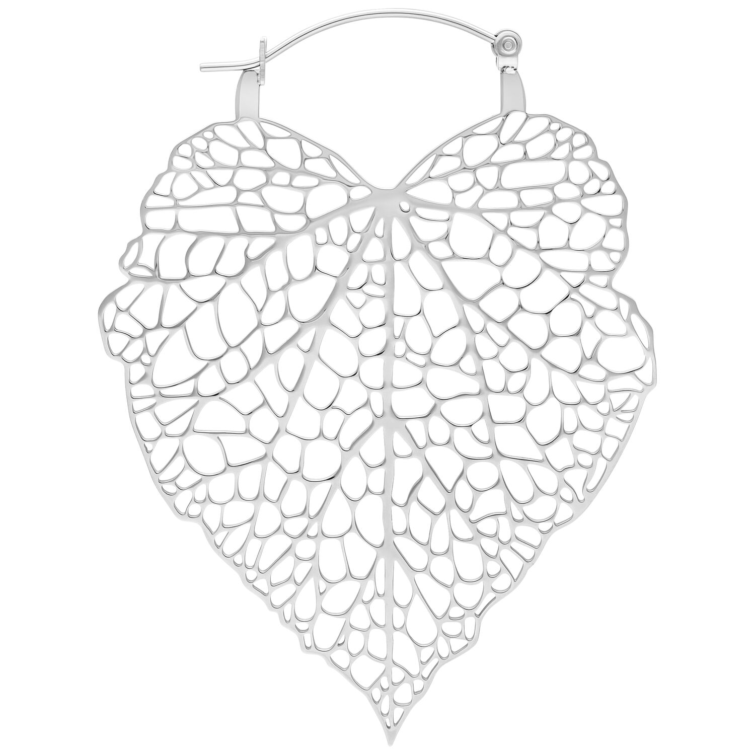 Créoles Lovely Leaf argentées Boucles d'oreilles argentées en forme de feuille sur fond blanc