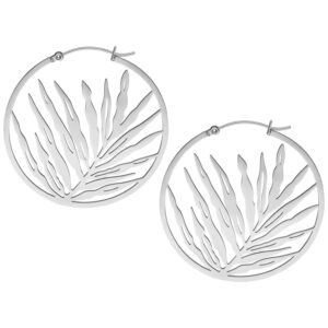 Paire de créoles argentées avec un design de feuille délicat sur fond blanc