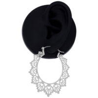Hoops Sunflower en acier chirurgical argenté Boucles d'oreilles argentées en forme de tournesol sur support noir
