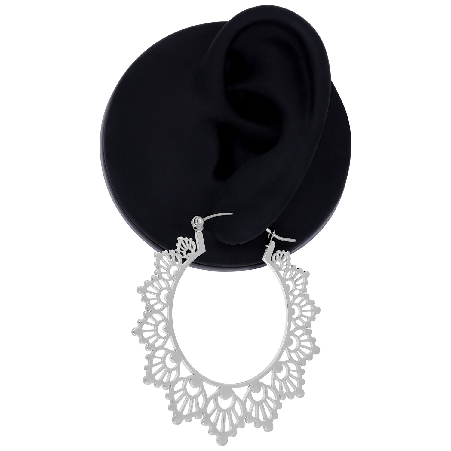 Hoops Sunflower en acier chirurgical argenté Boucles d'oreilles argentées en forme de tournesol sur support noir