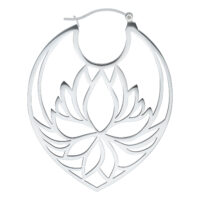 Créoles Lotus en acier inoxydable, haute brillance Boucles d'oreilles créoles Lotus en acier inoxydable argenté sur fond blanc