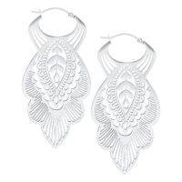 Boucles d'oreilles Mandala Leaf en acier inoxydable Boucles d'oreilles Mandala Leaf en acier inoxydable argentées sur fond blanc