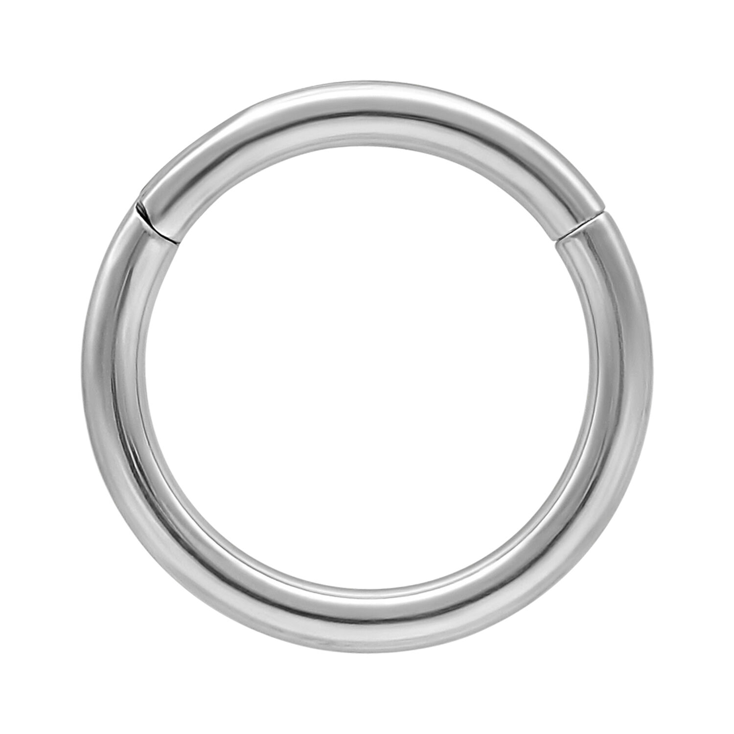 Anneau articulé en titane argenté pour piercings Anneau articulé en titane argenté sur fond blanc