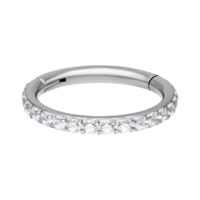Anneau de piercing en cristal argenté 6,0 mm Anneau de piercing argenté avec cristaux, 6,0 mm de diamètre intérieur, sur fond blanc