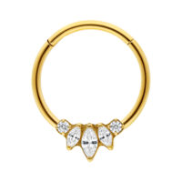 Clicker Sunburst doré avec zirconia Anneau Clicker en titane doré avec cinq zirconias clairs sur fond blanc