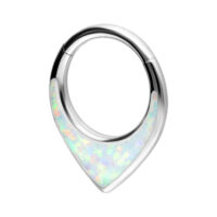Clicker de Septum Chunky en Opale en Titane Argenté Clicker de septum en titane argenté avec cristaux opalisants sur fond blanc
