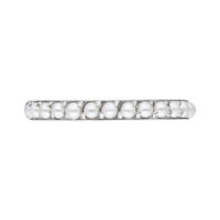 Piercing Pearl Clicker argenté avec un diamètre intérieur de 6,0 mm sur fond blanc