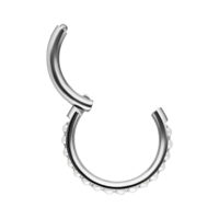 Clicker Pearl argenté avec un diamètre intérieur de 6,0 mm sur fond blanc