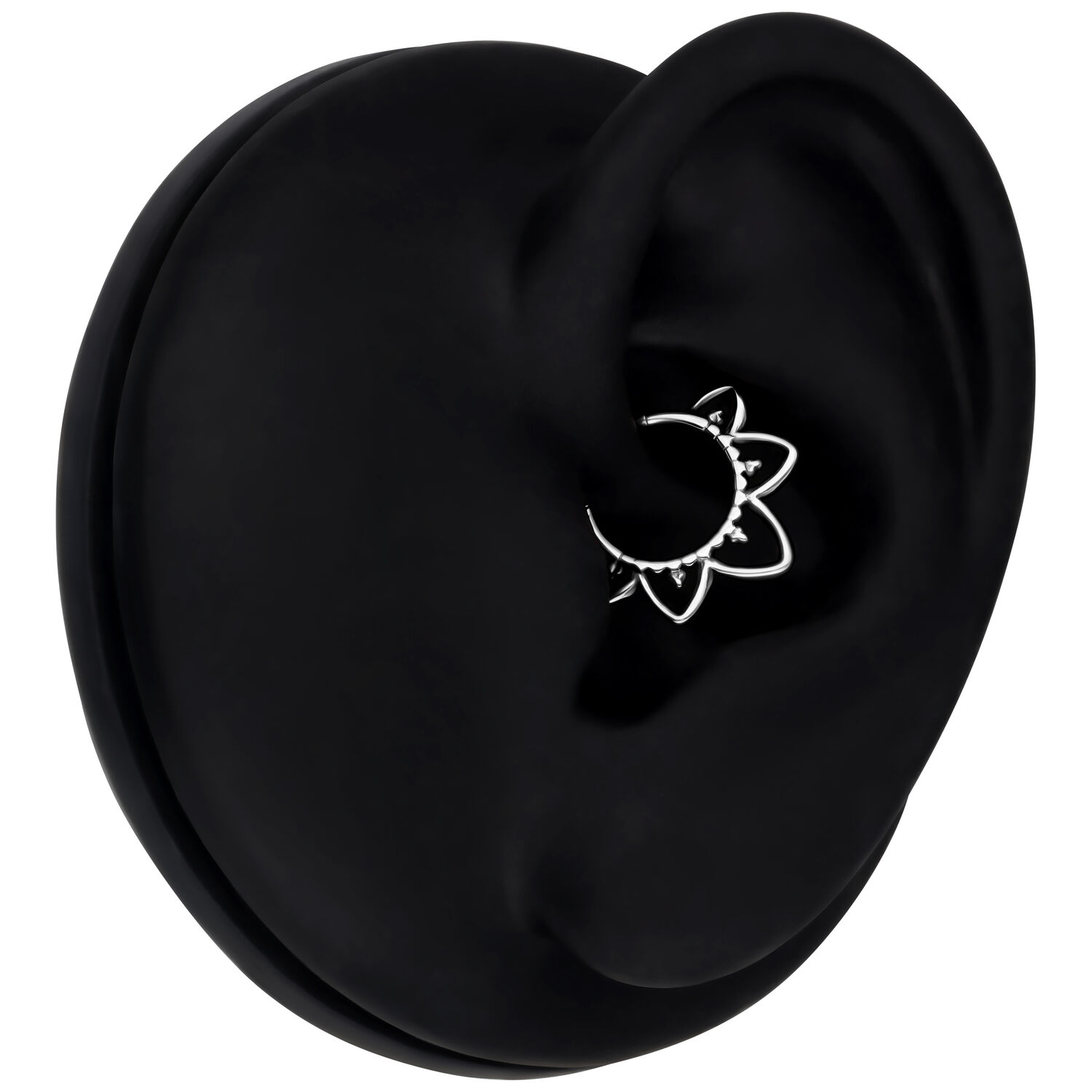 Clicker de Septum Oriental en Argent avec Cristaux Clicker de septum en argent avec cristaux sur modèle d'oreille noir