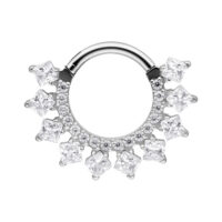 Clicker de Septum Halo Cristal en Argent Clicker de septum en argent avec cristaux scintillants sur fond blanc