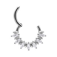 Marquise Sunburst Septum Clicker en argent Clicker de septum en argent avec pierres marquise sur fond blanc
