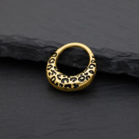 Clicker de Septum Léopard Doré 10 mm Clicker de septum doré avec motif léopard sur fond noir