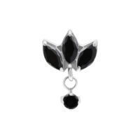 Embout de piercing en argent avec cristaux noirs sur fond blanc