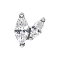 Embout de piercing en argent avec deux cristaux marquise clairs sur fond blanc