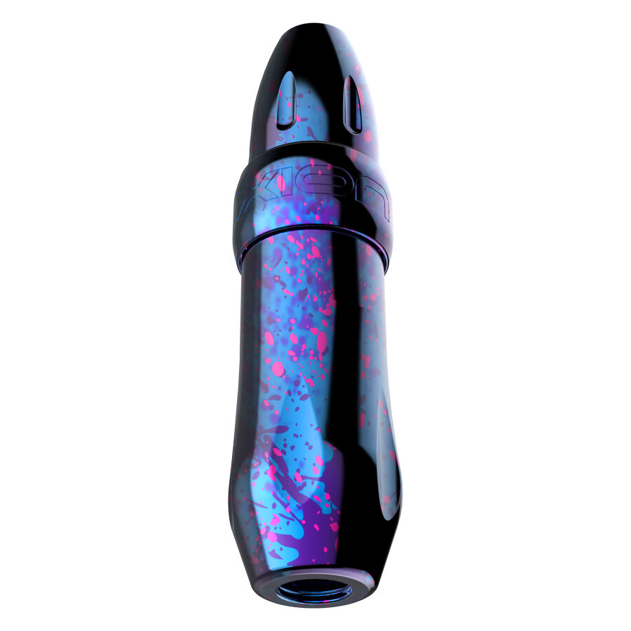 Xion Pen Cosmic Storm en rose et bleu Xion Pen Cosmic Storm en rose, bleu et violet brillant sur fond blanc