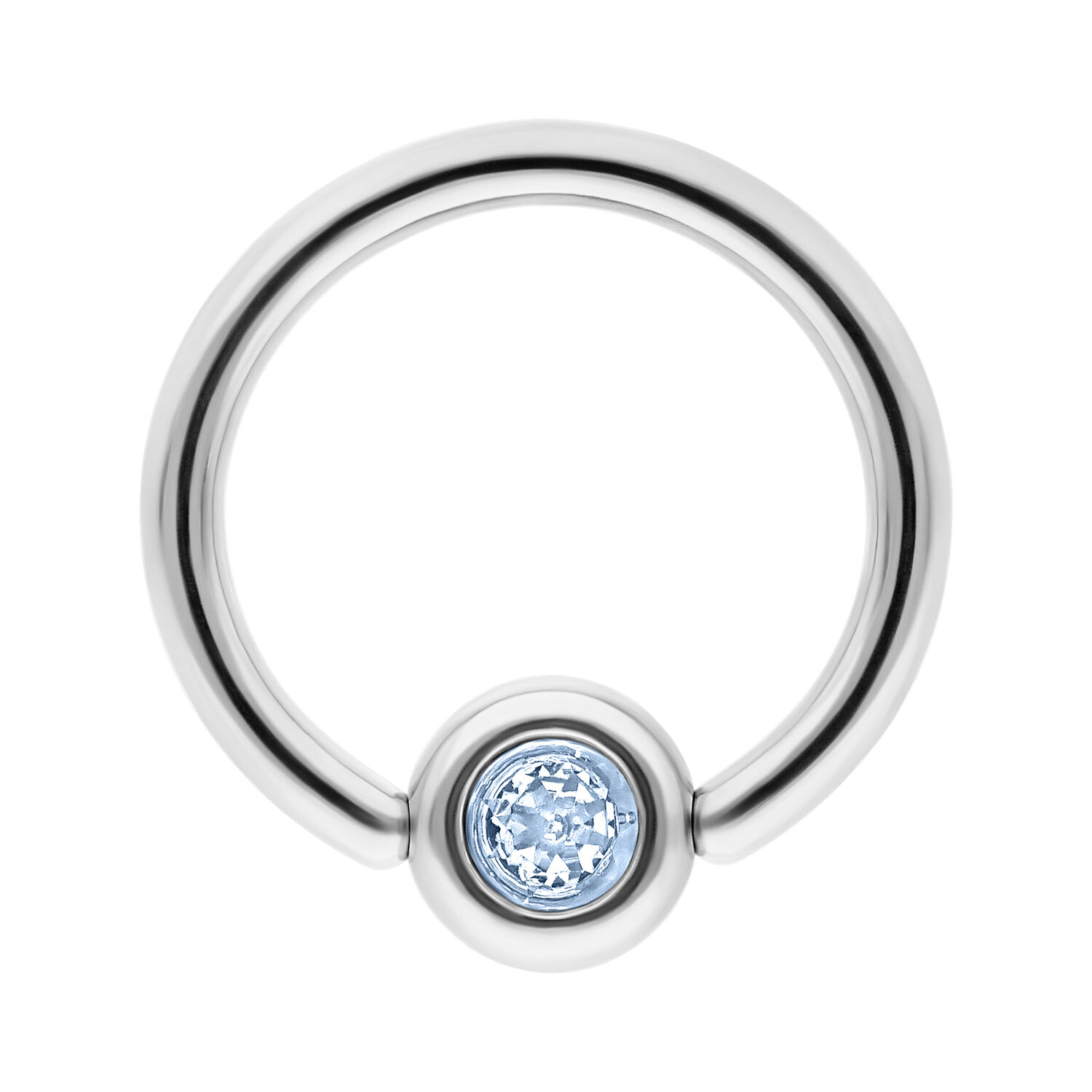 Clip in Ring argenté avec cristal bleu clair sur fond blanc
