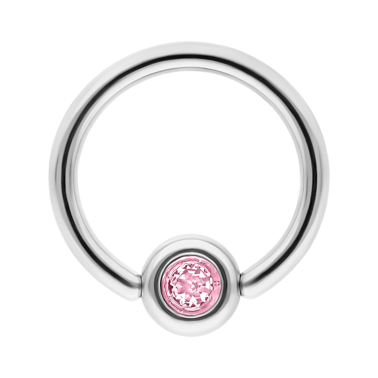 Anneau en titane argenté avec cristal rose sur fond blanc