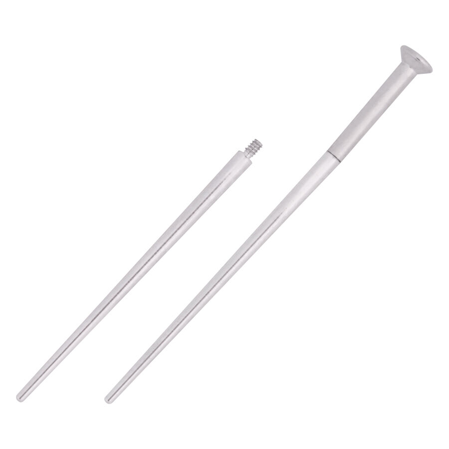 Tige d'introduction en titane pour piercings, argent Tige d'introduction en titane argentée pour piercings sur fond blanc