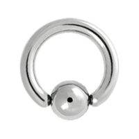 Titan Clip in Ball Ring en argent Clip in Ball Ring en titane argenté sur fond blanc