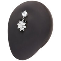 Piercing de nombril fleur argentée Bananabell argenté avec pendentif fleur sur présentoir noir