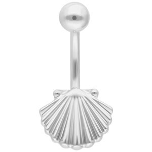 Banane argentée avec design de coquillage en titane sur fond blanc
