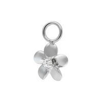 Pendentif fleur en argent avec zircon Pendentif fleur en argent avec zircon scintillant sur fond blanc