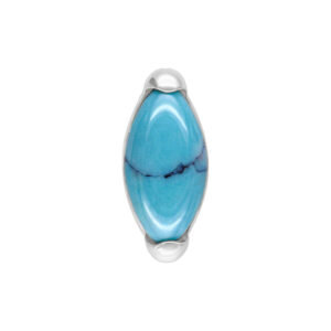 Embout ovale turquoise dans un sertissage argenté sur fond blanc
