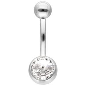 Bananabell de nombril en argent avec un grand cristal clair sur fond blanc.